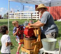 making apple cider 